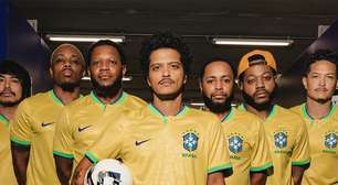 Bruno Mars veste camisa da seleção brasileira após shows no The Town