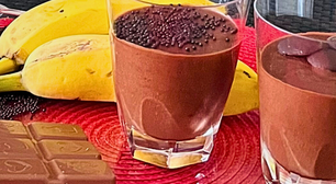 Mousse de chocolate gelada com 2 ingredientes, sem cozinhar