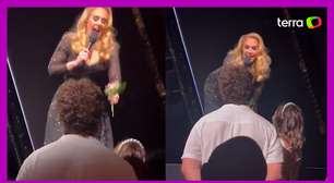 Cantora Adele aceita ser madrinha de casal brasileiro durante show em Las Vegas