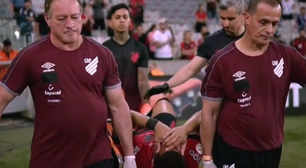 Vitor Roque não precisa de cirurgia, mas só volta em 2024