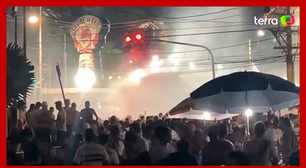 Festa no Morumbi tem confusao, bombas e jatos d'agua da PM contra torcida do Sao Paulo