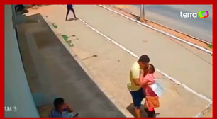 Mulher desmaia ao presenciar acidente com motociclista no Ceará