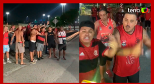 Torcedores protestam em desembarque do Flamengo no RJ após derrota na Copa do Brasil