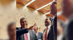 Cotados para o STF, Dino, Dantas e Messias sentam juntos durante posse de Barroso
