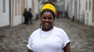 Escritora LGBTQIA+ da zona leste faz vaquinha online para lançar livro em Moçambique