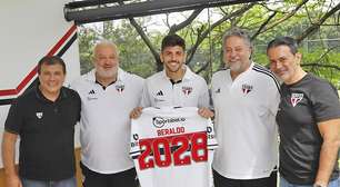 Valorizado, Beraldo assina contrato de cinco anos com o São Paulo