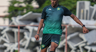 Ex-Fluminense, zagueiro Reginaldo trabalha forte e vive expectativa por acerto com novo clube