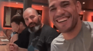 VÍDEO: Pegadinha de Alex Poatan com Glover Teixeira viraliza nas redes sociais