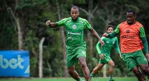 Recuperado de lesão, atacante Victor Andrade projeta confronto direto do Juventude pelo G-4