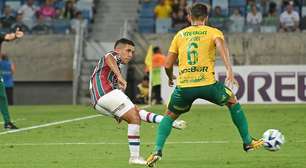 Fluminense, com reservas e menos um, não resiste ao Cuiabá