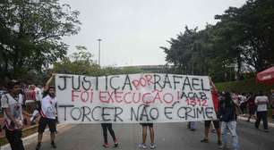 Torcida faz protesto em denúncia da morte de são-paulino antes de clássico: 'Execução'