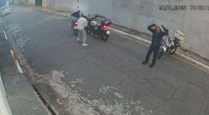 SP: motoqueiro escapa de assalto de forma inusitada