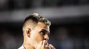 Pivô de polêmica contra o Vasco, Soteldo lamenta suspensão e celebra reação do Santos