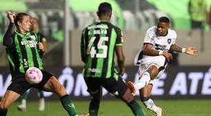 Júnior Santos decide e Botafogo afunda o América na lanterna