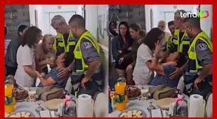 Vídeo mostra reencontro de refém com a família após ser resgatada do Hamas