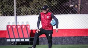 Técnico do Atlético-GO encara pressão de reta final da Série B como normal e confia em recuperação contra o Novorizontino