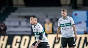 Goiás vence Coritiba e mantém pressão em Santos, Vasco e Cruzeiro na briga contra o rebaixamento