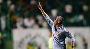 Pedro Caixinha analisa derrota para o São Paulo: "Não tivemos boas decisões"