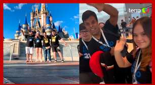 Jovens com síndrome de Down viajam para Disney e recebem surpresa durante voo
