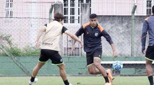 Ceará faz esboço de time antes de viagem para jogo com o Vila Nova-GO