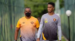 Santa Cruz anuncia contratação de ex-Sport e chama atenção nas redes sociais; veja detalhes