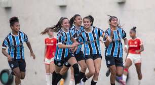 Dois títulos, uma paixão: Grêmio Feminino Sub-17 conquista o Brasileirão INVICTO após triunfo nos pênaltis sobre o Flamengo!