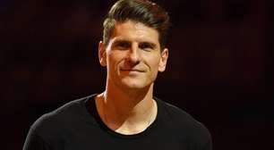 O Retorno de Mario Gomez: Estrela Alemã Prestigia Jogo no Beira-Rio nesse dia 26.