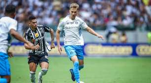 Do G-4 ao Quinto Lugar: Grêmio vive pesadelo em partida desafiadora contra o Atlético-MG. Descubra como cada jogador se saiu nas Notas!