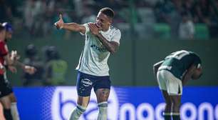 Robert marca primeiro gol no profissional e se emociona: 'O Cruzeiro é meu time do coração'
