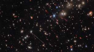 Galáxias 'adolescentes' são detectadas pelo telescópio James Webb