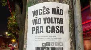 Vascaínos ameaçam corintianos com cartazes em São Januário