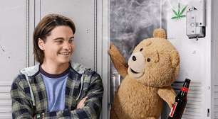 Filme do ursinho Ted virou série. Veja o trailer cheio de palavrões