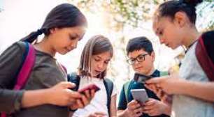 Proibição de celulares nas escolas do Rio: por que medida é importante?