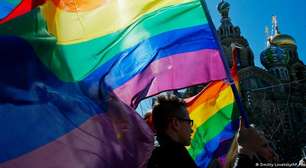Rússia bane movimentos LGBTQIA+ por "extremismo"