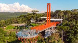 Skyglass Canela combina adrenalina com as paisagens naturais e decoração de Natal na Serra Gaúcha