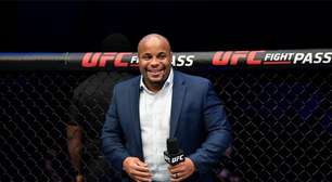 Daniel Cormier sugere lutas indispensáveis para o histórico UFC 300, que acontece em 2024