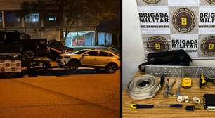Trio é preso em flagrante trocando placas de Hilux recém roubada em Canoas