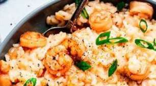 Risoto de camarão com arroz comum: receita fácil