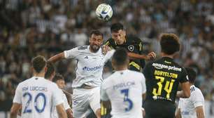 Botafogo empata com Cruzeiro, deixa briga pelo título e sai do G4 do Brasileirão