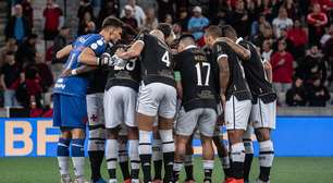 Vasco enfrenta o Grêmio neste domingo em partida decisiva para os clubes