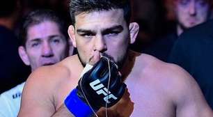 Gastelum se pronuncia após reestrear com derrota nos meio-médios e manda recado para algoz