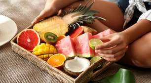 Dieta fácil: 2 receitas com frutas para enfrentar o calor