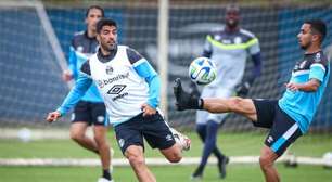 Em clime de despedida, Suárez faz o último treino pelo Grêmio
