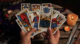 "Caso do acaso": afinal, quais cartas do tarô revelam a chegada de um novo amor?