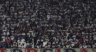 Torcida do São Paulo provoca Santos no Morumbi após rebaixamento inédito do rival