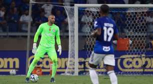 Weverton, do Palmeiras, critica falta de melhorias na condição de trabalho da arbitragem no Brasil: "Depois podemos cobrar"
