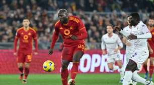 Lukaku marca, mas é expulso, e Roma cede empate à Fiorentina