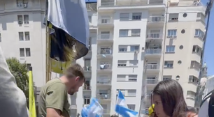 Apoiadores de Milei limpam Praça de Maio após posse