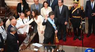A assinatura de Milei no Livro de Honra do Senado: Viva la libertad, carajo