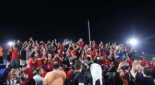 Torcida do Al Ahly 'invade' treino para apoiar na véspera de jogo decisivo com o Fluminense no Mundial